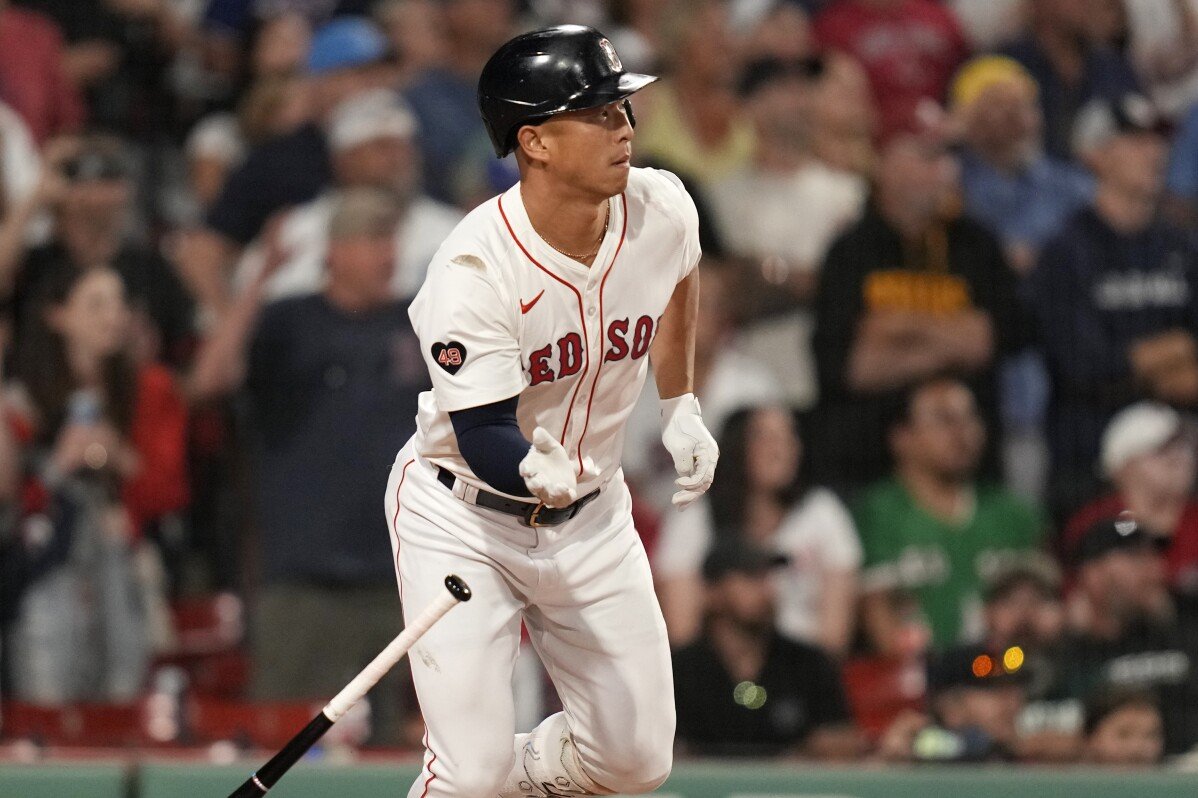 Refsnyder hits single penentu kemenangan saat Red Sox mengalahkan Rangers 5-4 dalam 10 inning